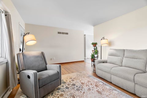 Tiny photo for 5203 E 400 N, Lafayette, IN 47905 (MLS # 202643980)
