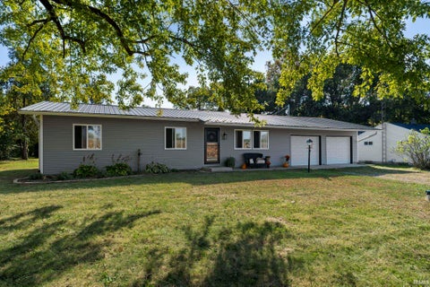 Photo of 5203 E 400 N, Lafayette, IN 47905 (MLS # 202643980)