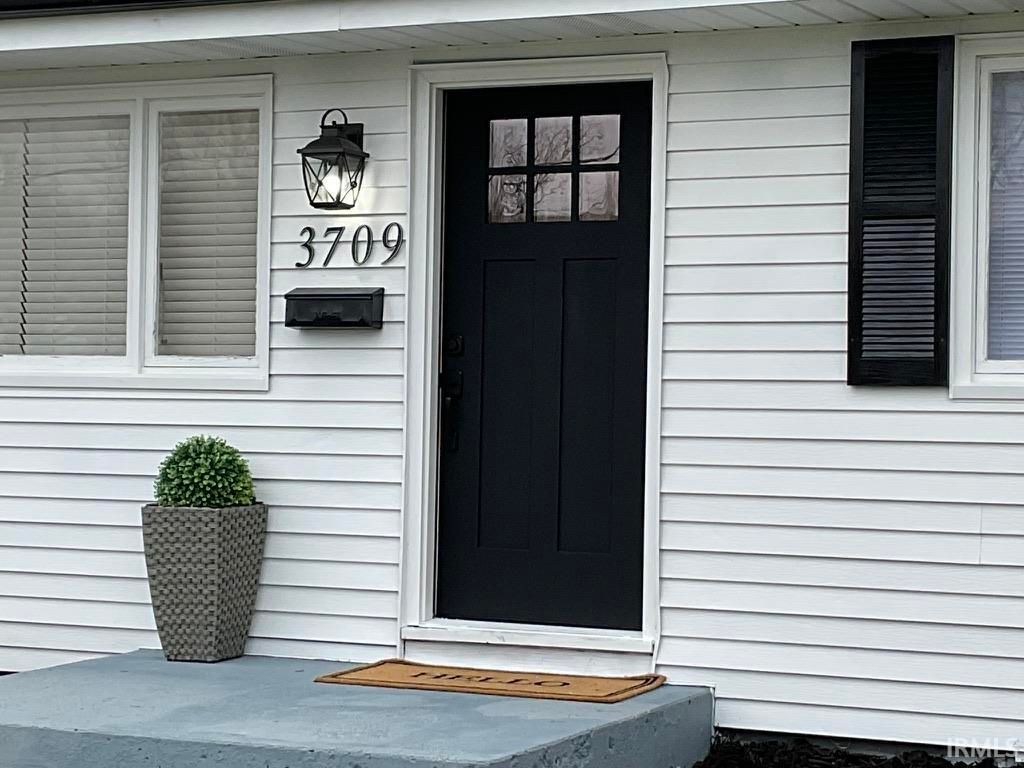 Photo of 3709 Ardmore Trail, South Bend, IN 46628 (MLS # 202611075)