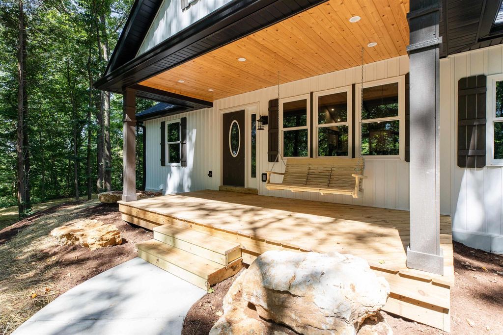 Photo of 3118 S Hoff Lane, Bloomington, IN 47403 (MLS # 202615006)