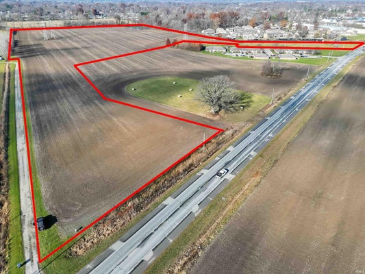102 SOUTH ST, SHIRLEY, IN 47384 - Image f98fcbdf4e70d12f4030591cb41171f5/4145892014
