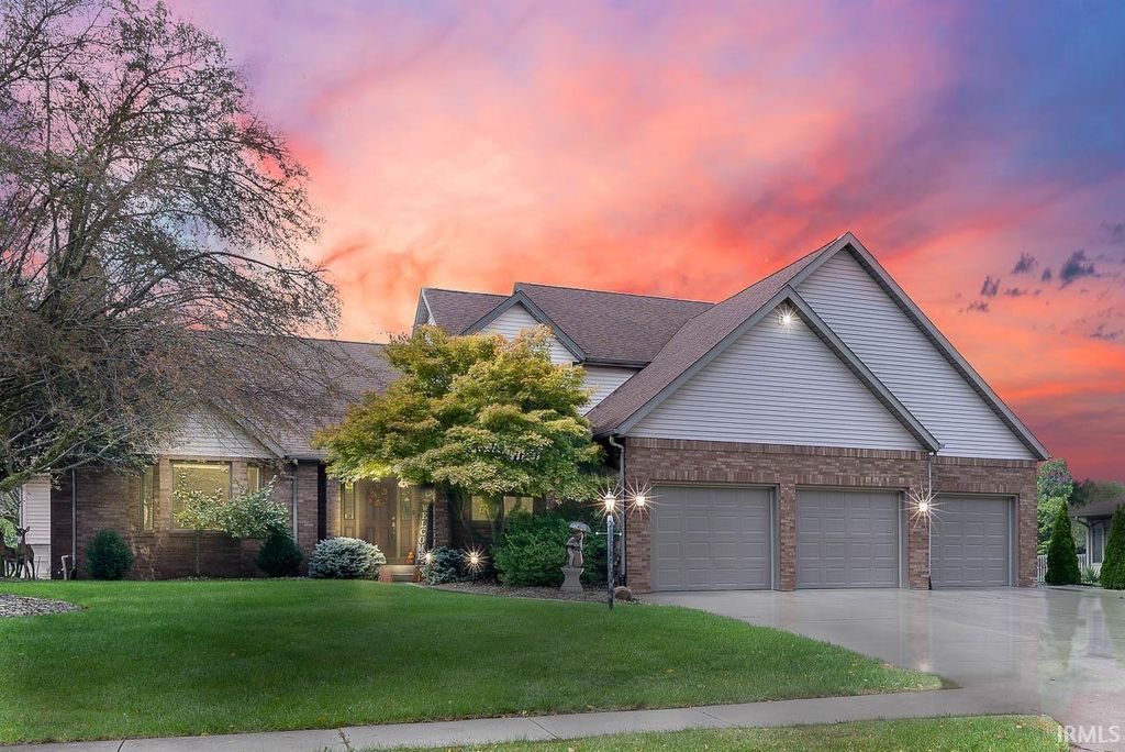 Photo of 3809 Saint Andrews Place, Elkhart, IN 46517 (MLS # 202606468)