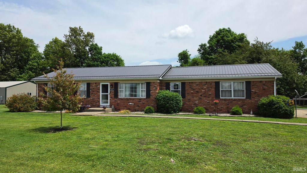 Photo of 429 S Delaware Street, Shelburn, IN 47879 (MLS # 202619130)