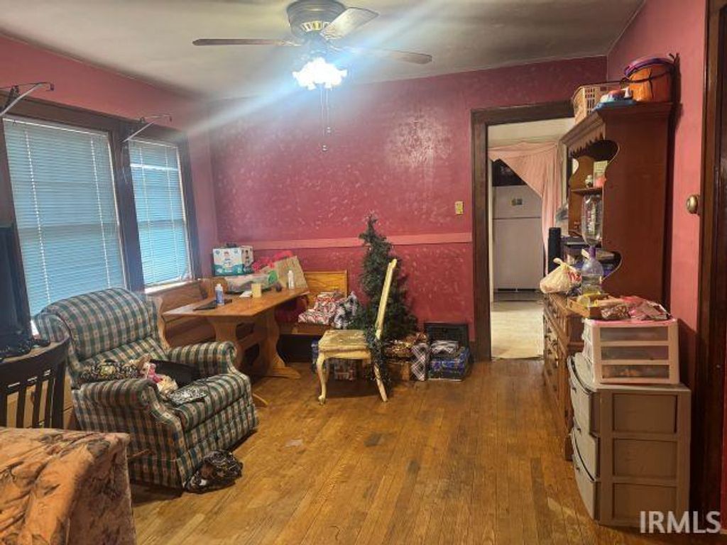 Photo of 737 S 30Th Street, South Bend, IN 46615 (MLS # 202548933)