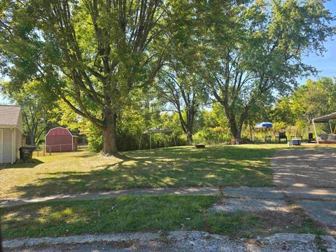 Photo of 111 CHATEAU Court, Kokomo, IN 46901 (MLS # 202537446)
