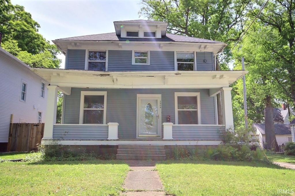 Photo of 2904 Thompson Avenue, Fort Wayne, IN 46807 (MLS # 202619761)