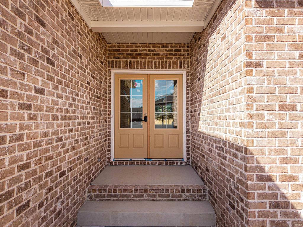 Photo of 3581 Sand Drive, Newburgh, IN 47630 (MLS # 202540120)