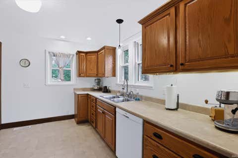 Tiny photo for 820 Shawnee Avenue, Lafayette, IN 47905 (MLS # 202622831)