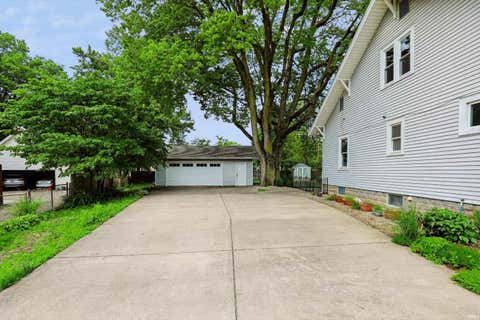 Tiny photo for 820 Shawnee Avenue, Lafayette, IN 47905 (MLS # 202622831)