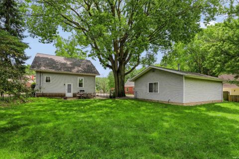 Tiny photo for 820 Shawnee Avenue, Lafayette, IN 47905 (MLS # 202622831)