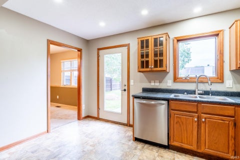 Tiny photo for 10437 Kentfield Place, Fort Wayne, IN 46818 (MLS # 202642022)