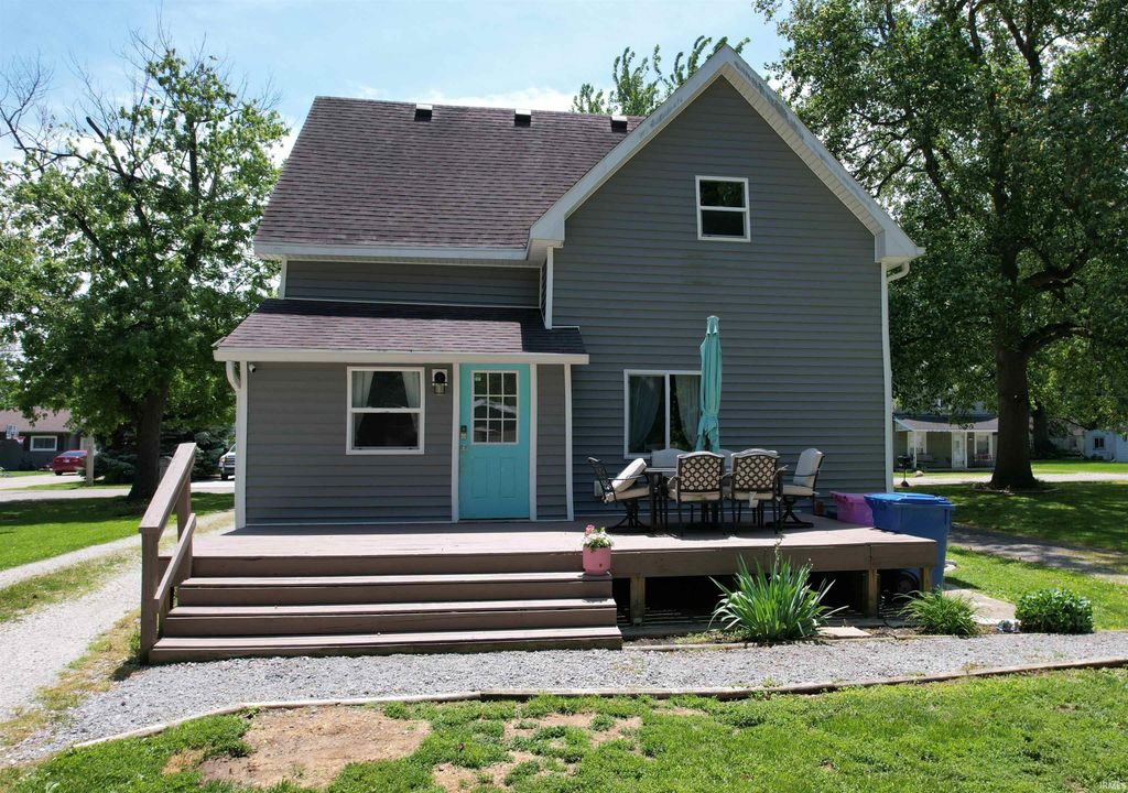 Photo of 1810 Fremont Street, Crawfordsville, IN 47933 (MLS # 202620692)