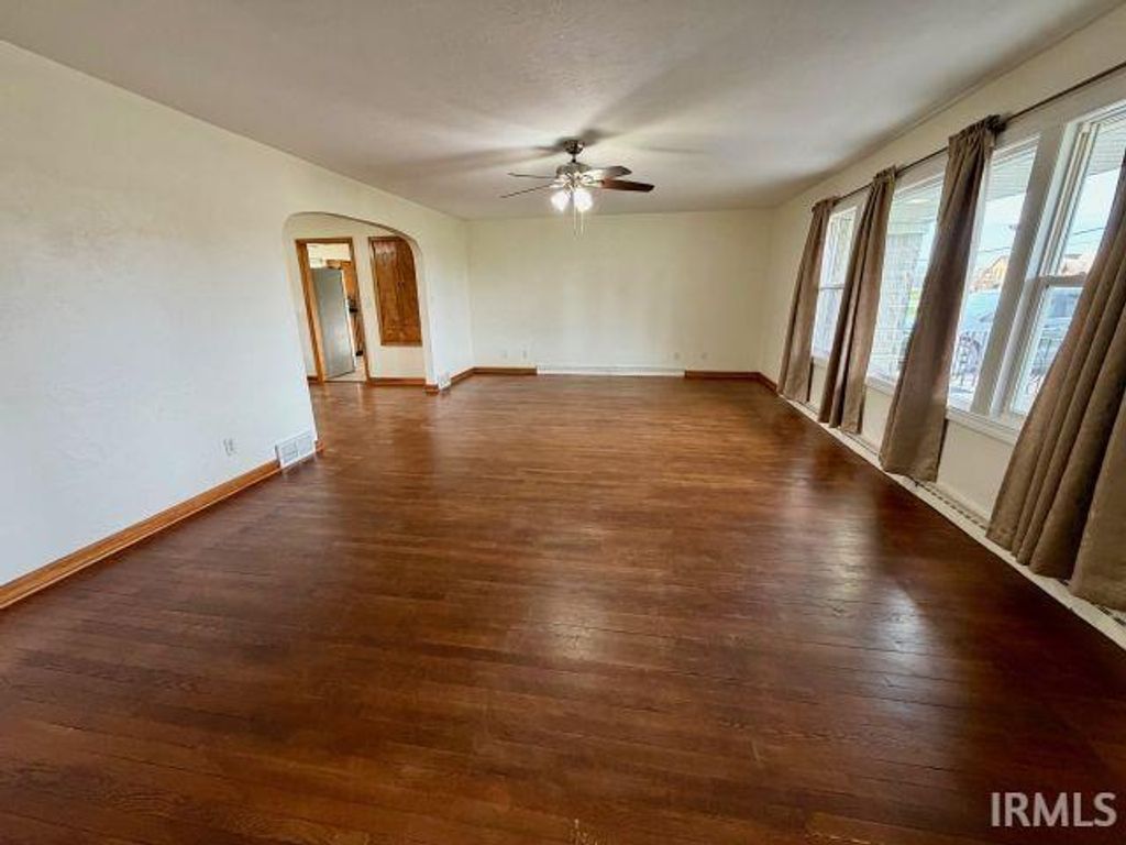 Photo of 1410 Williams Street, Angola, IN 46703 (MLS # 202610687)