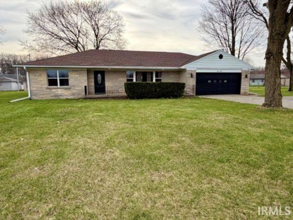 Photo of 1410 Williams Street, Angola, IN 46703 (MLS # 202610687)