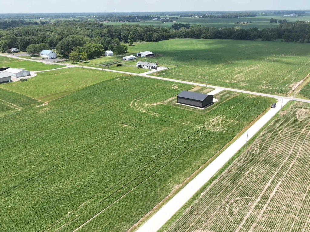 Photo of 175 N 725 east Crossroads, Monticello, IN 47960 (MLS # 202626566)