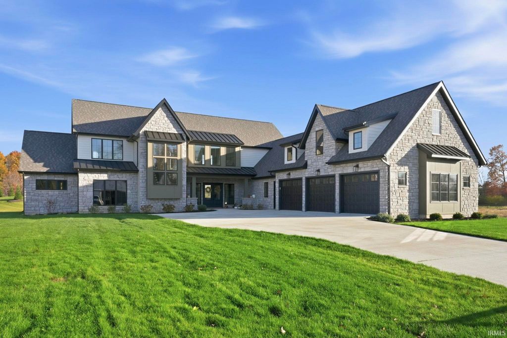 Photo of 594 Contour Cove, Huntertown, IN 46748 (MLS # 202548958)