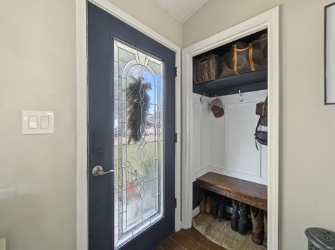 Tiny photo for 2014 Eastland Court, Evansville, IN 47715 (MLS # 202634739)