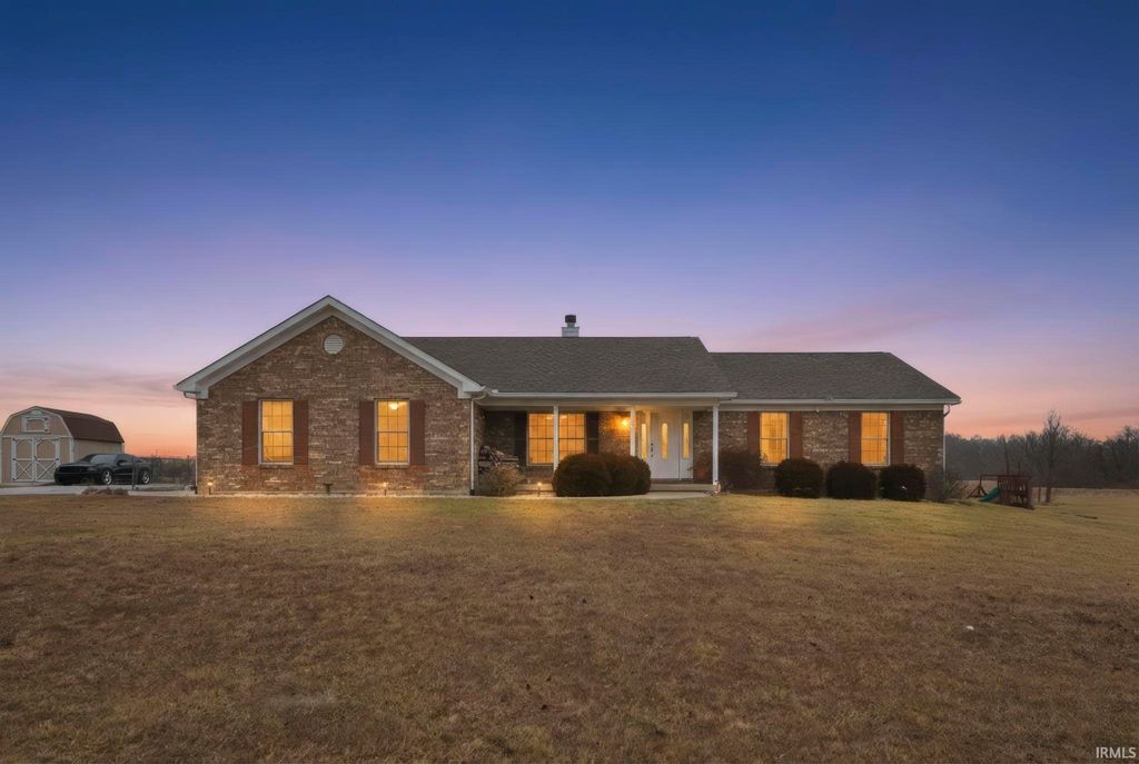 Photo of 9 Lakeview Court, Hartford City, IN 47348 (MLS # 202604654)