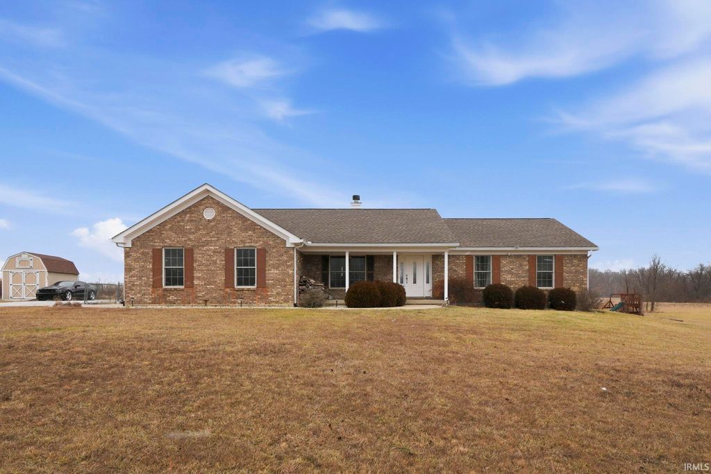 Photo of 9 Lakeview Court, Hartford City, IN 47348 (MLS # 202604654)