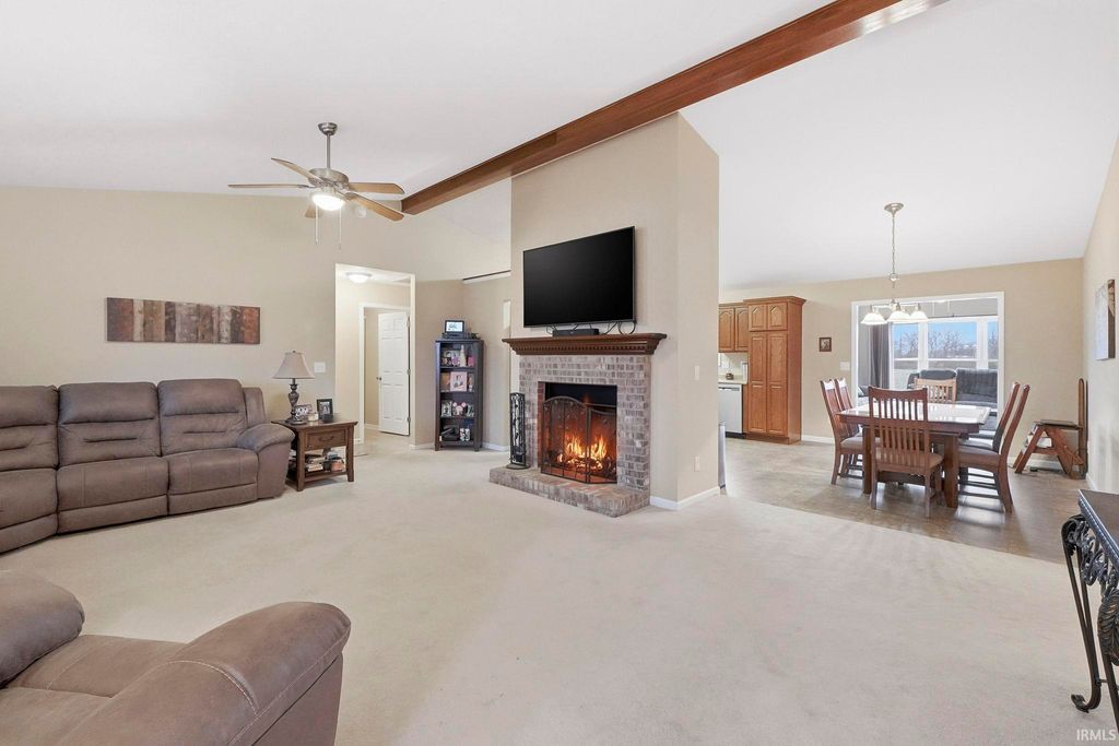 Photo of 9 Lakeview Court, Hartford City, IN 47348 (MLS # 202604654)