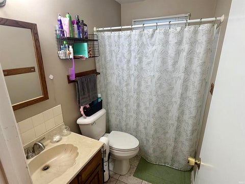 Tiny photo for 705 Lynnwood Drive, Logansport, IN 46947 (MLS # 202640292)