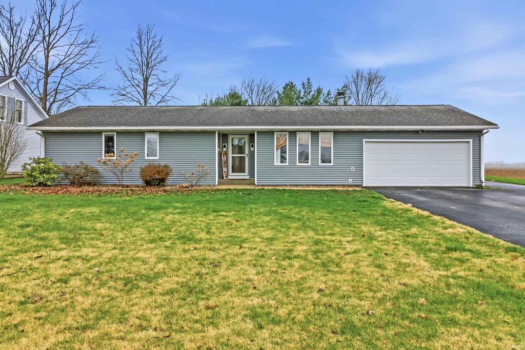 Photo of 715 Laura Lane, Sweetser, IN 46987 (MLS # 202611380)