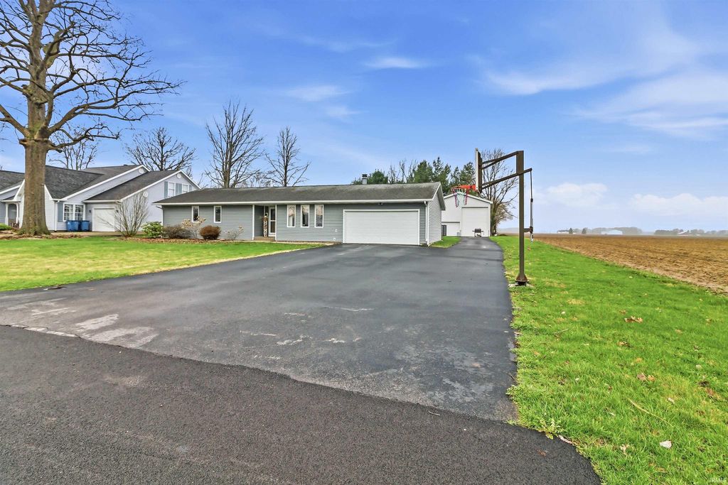 Photo of 715 Laura Lane, Sweetser, IN 46987 (MLS # 202611380)