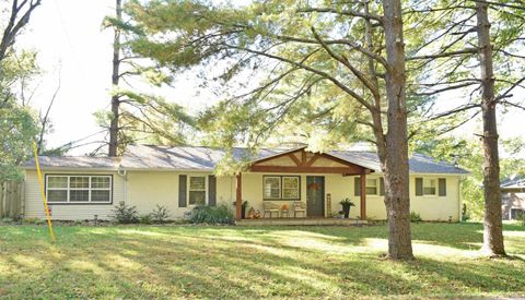 Photo of 5131 S St Philip Road, Evansville, IN 47712 (MLS # 202544232) Photo of 5131 S St Philip Road, Evansville, IN 47712 (MLS # 202544232)