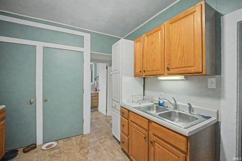 Tiny photo for 358 Sims Street, Frankfort, IN 46041 (MLS # 202616990)