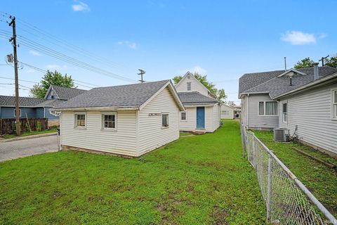 Tiny photo for 358 Sims Street, Frankfort, IN 46041 (MLS # 202616990)