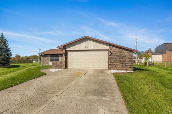 3727 WHETSTONE LN, FORT WAYNE, IN 46815 - Image fa38076e7cf7028e54d46b8469e99c06/3633366809