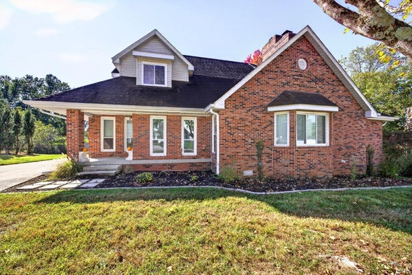 2380 E LINDEN HILL DR, BLOOMINGTON, IN 47401 - Image fa3bc83687d99560b84fc7c81a6c1e6e/63126801