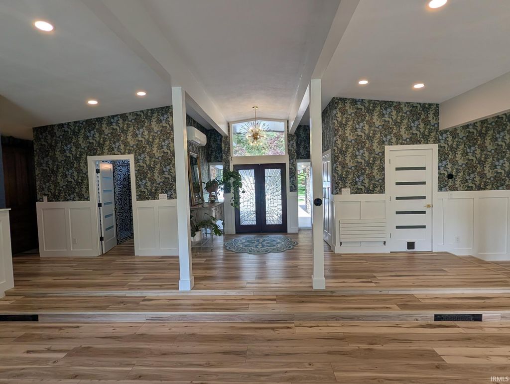 Photo of 51902 Meadow Creek Drive, Elkhart, IN 46514 (MLS # 202619741)
