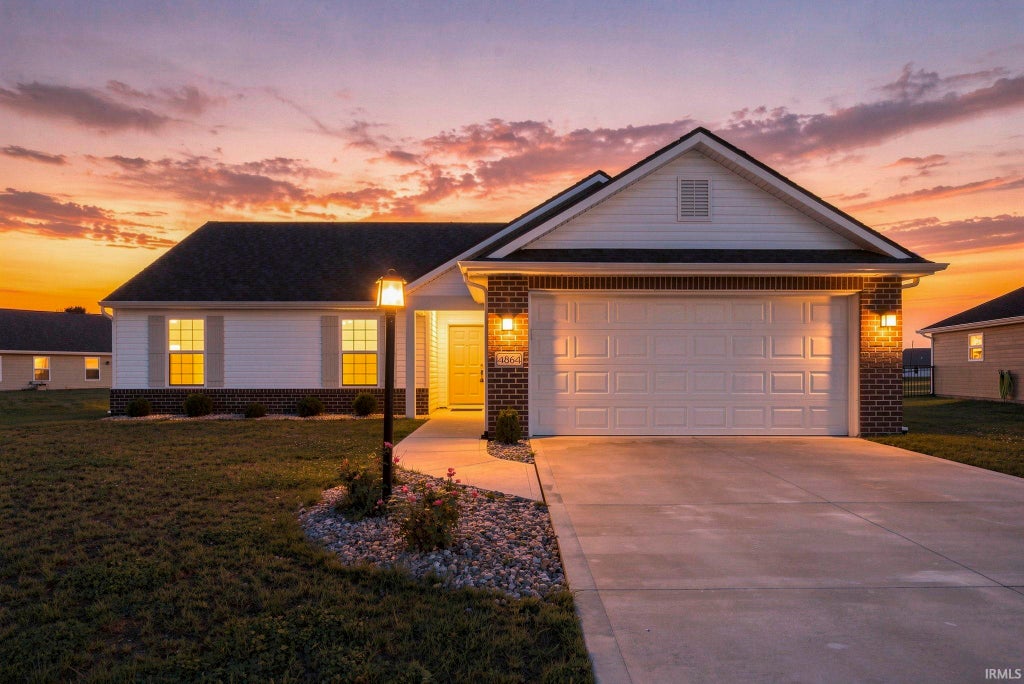 Photo of 4864 Windrow Way, Fort Wayne, IN 46818 (MLS # 202633796)