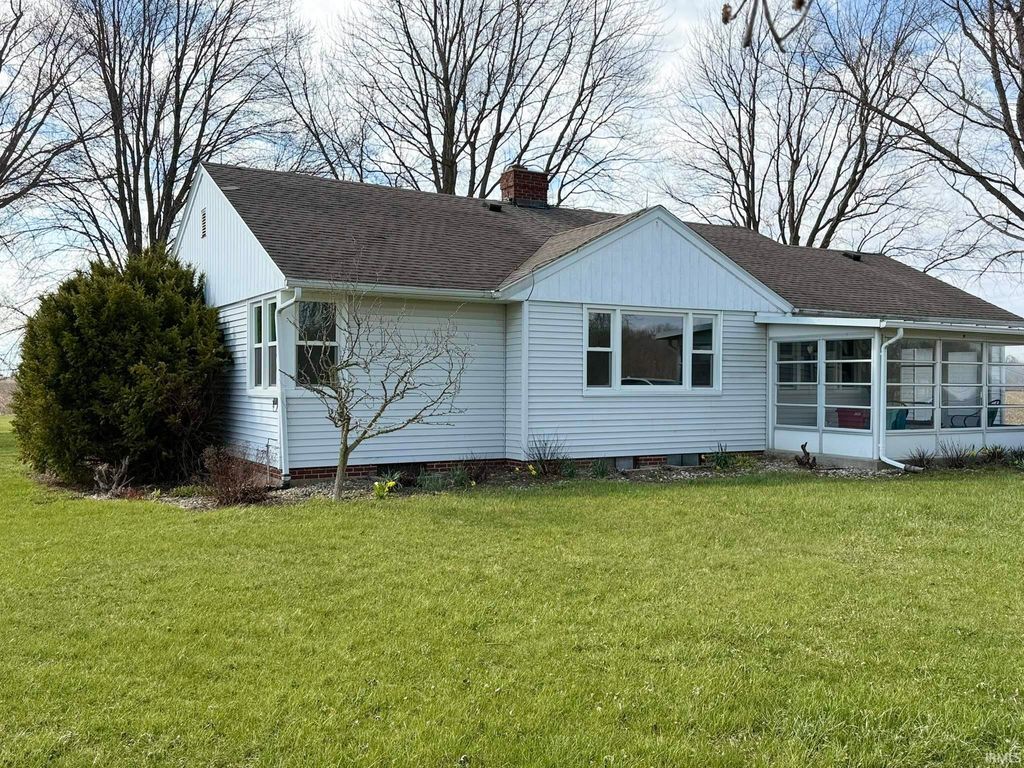 Photo of 4513 S 700 W Road, Mentone, IN 46539 (MLS # 202610878)