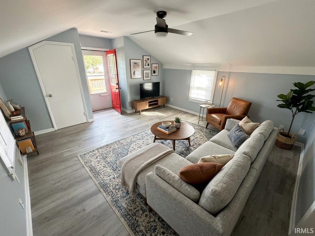 Photo of 703 N Bell Avenue #B, Evansville, IN 47712 (MLS # 202644404)