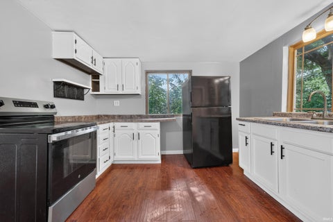 Tiny photo for 1529 Erie Avenue, Logansport, IN 46947 (MLS # 202630130)