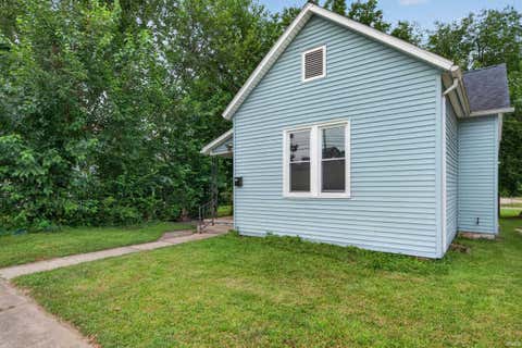 Tiny photo for 1529 Erie Avenue, Logansport, IN 46947 (MLS # 202630130)