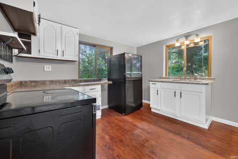 Tiny photo for 1529 Erie Avenue, Logansport, IN 46947 (MLS # 202630130)