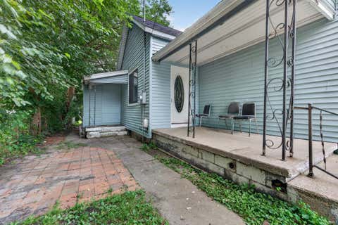 Tiny photo for 1529 Erie Avenue, Logansport, IN 46947 (MLS # 202630130)