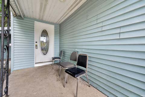 Tiny photo for 1529 Erie Avenue, Logansport, IN 46947 (MLS # 202630130)