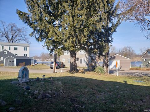Tiny photo for 205 Ln 101 Jimmerson Lk, Angola, IN 46703 (MLS # 202615946)
