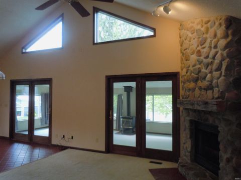 Tiny photo for 205 Ln 101 Jimmerson Lk, Angola, IN 46703 (MLS # 202615946)