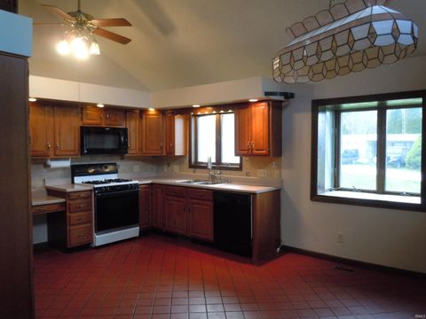 Tiny photo for 205 Ln 101 Jimmerson Lk, Angola, IN 46703 (MLS # 202615946)