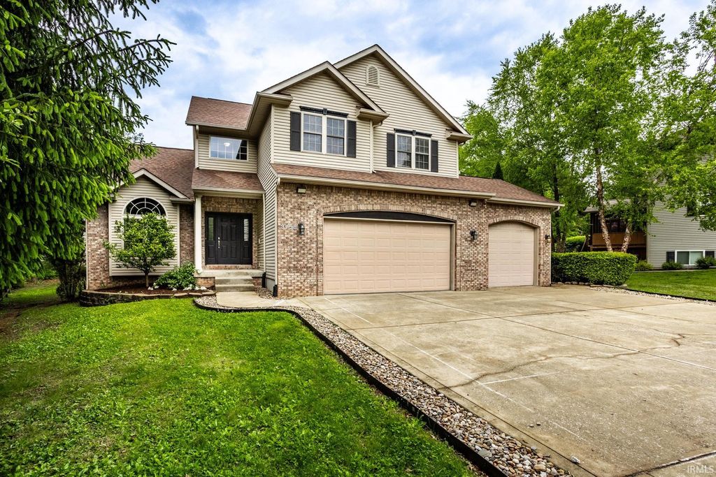 Photo of 3758 S Claybridge Drive, Bloomington, IN 47401 (MLS # 202617963)
