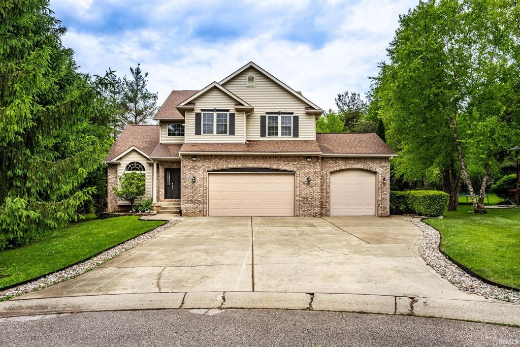 Photo of 3758 S Claybridge Drive, Bloomington, IN 47401 (MLS # 202617963)