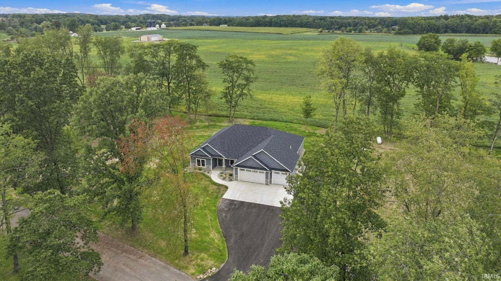 Photo of 4720 W 895 N Road, Roann, IN 46974 (MLS # 202639945)