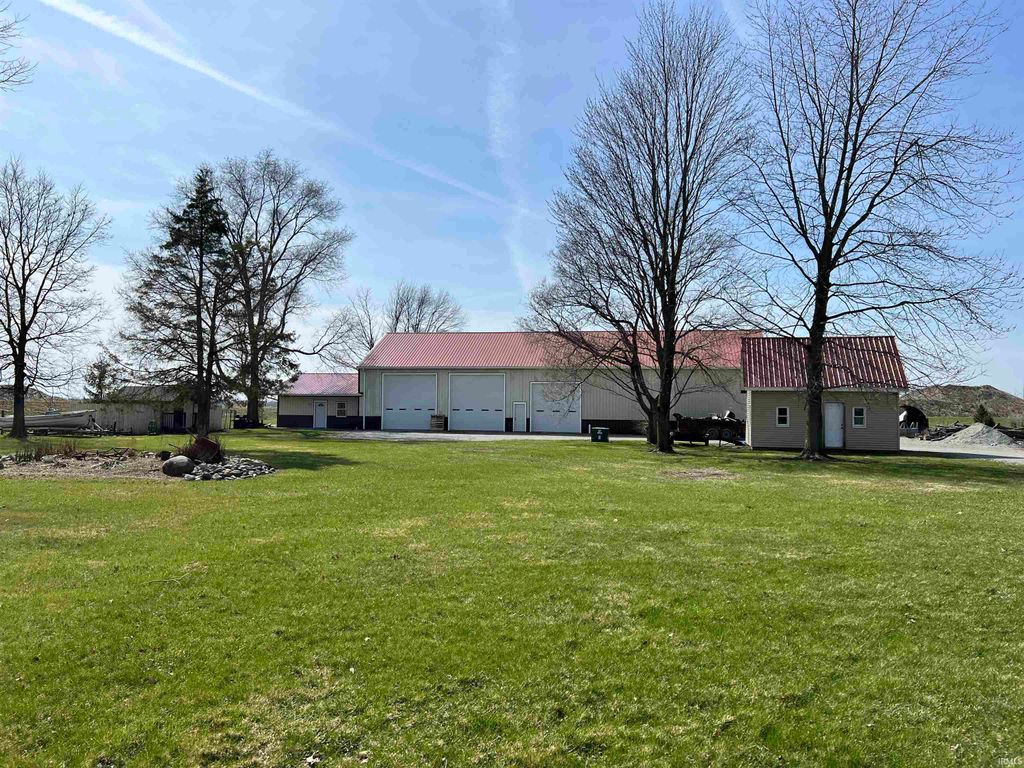 Photo of 66278 US Highway 33, Goshen, IN 46526 (MLS # 202610114)