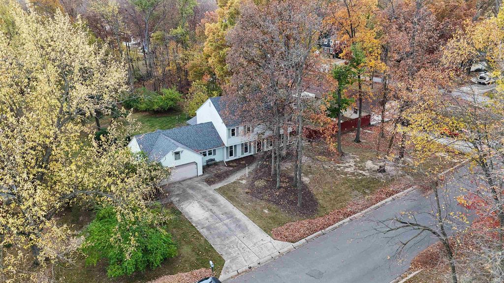 Photo of 10017 Neil Armstrong Court, Fort Wayne, IN 46804 (MLS # 202544407)