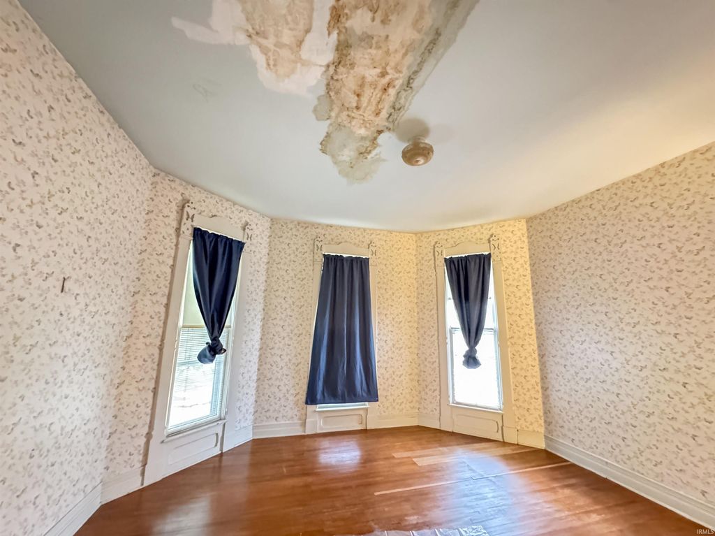 Photo of 511 W Sycamore Street, Kokomo, IN 46901 (MLS # 202617268)